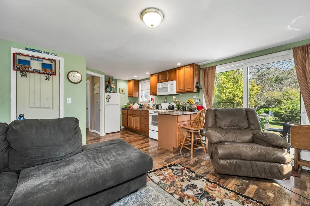 22 N Town Farm Road Oxford ME 04270