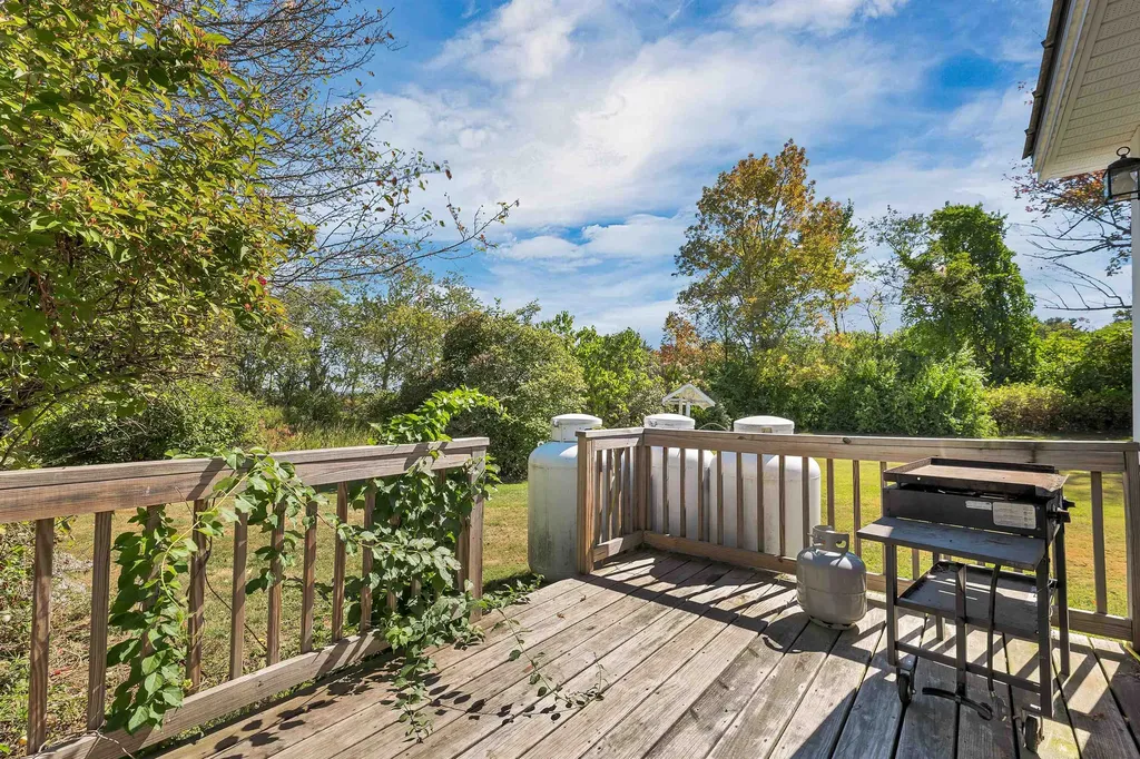 22 N Town Farm Road Oxford ME 04270