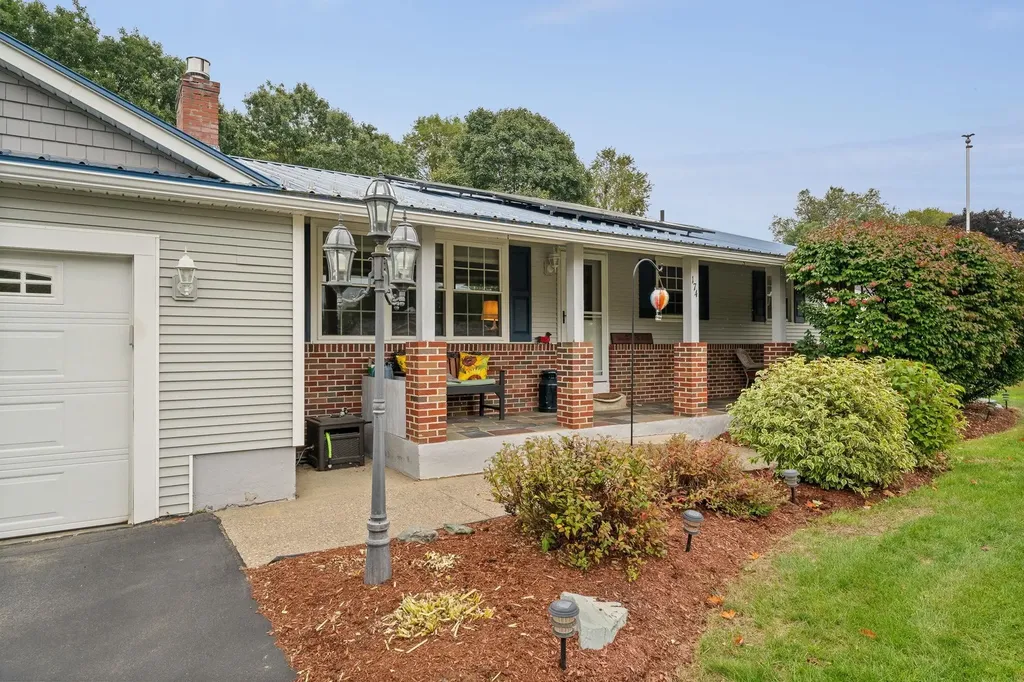 174 Cobbleview Drive Colchester VT 05446