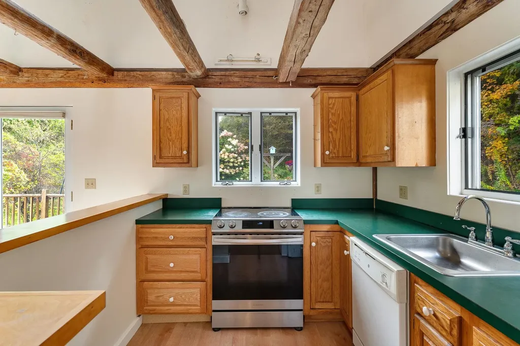 417 Crossett Hill Road Duxbury VT 05676