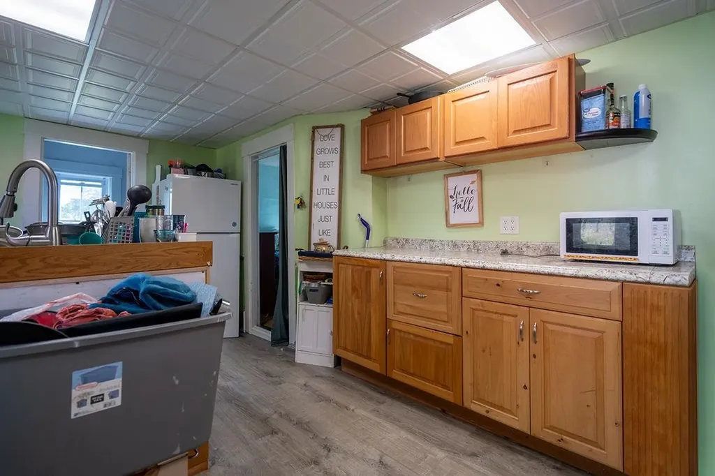 147 Middle Road Deerfield NH 03037