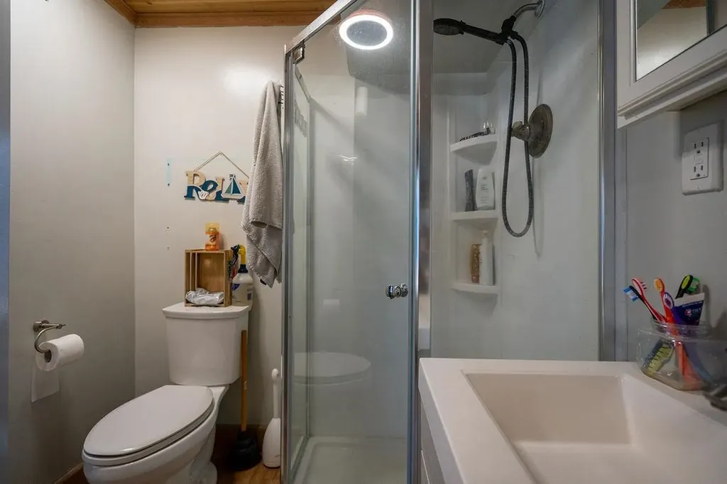 147 Middle Road Deerfield NH 03037