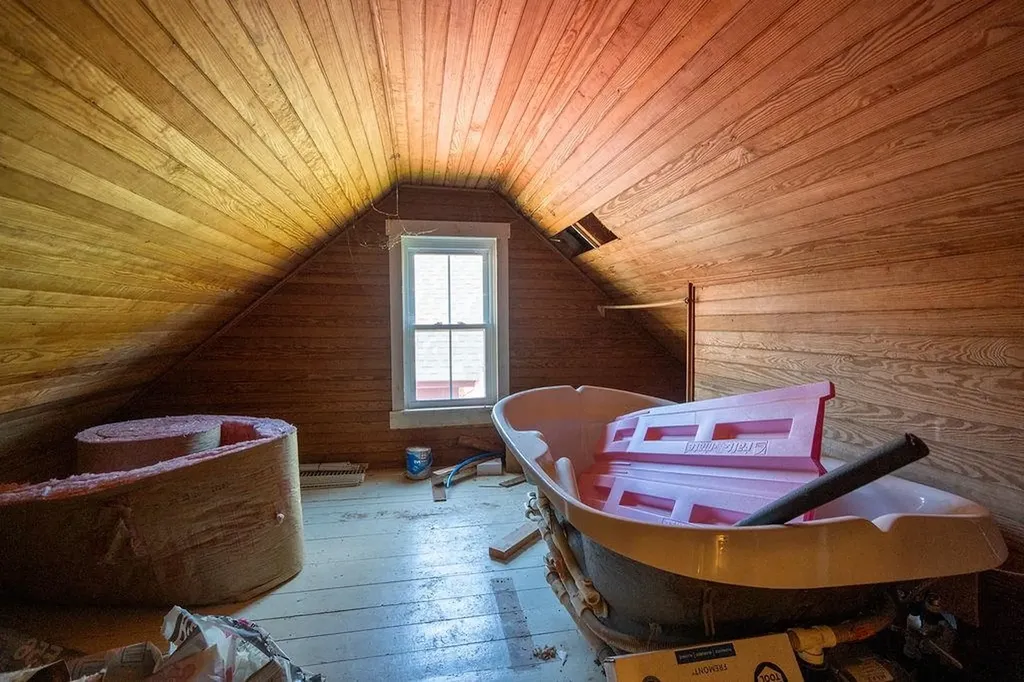 147 Middle Road Deerfield NH 03037