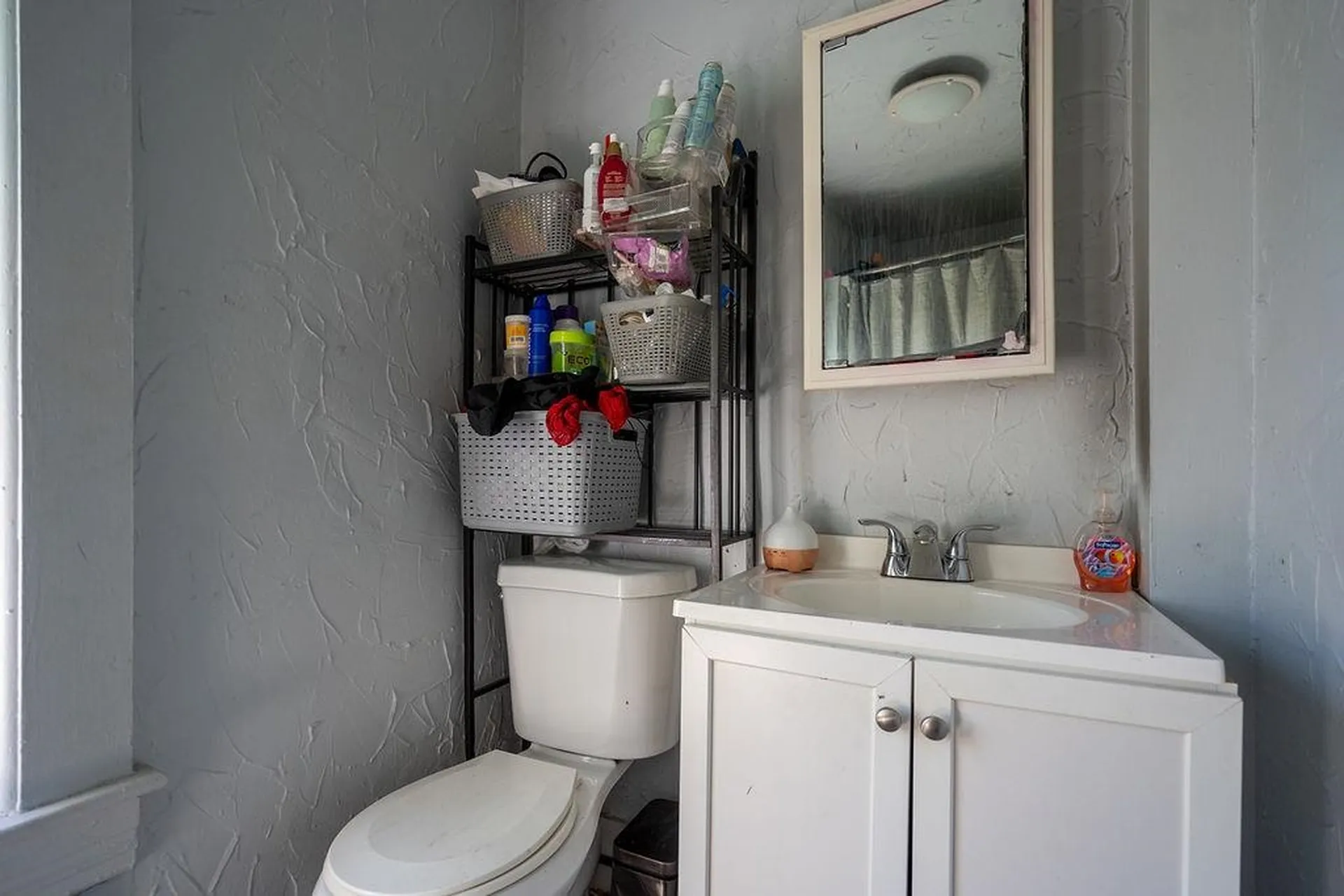 147 Middle Road Deerfield NH 03037