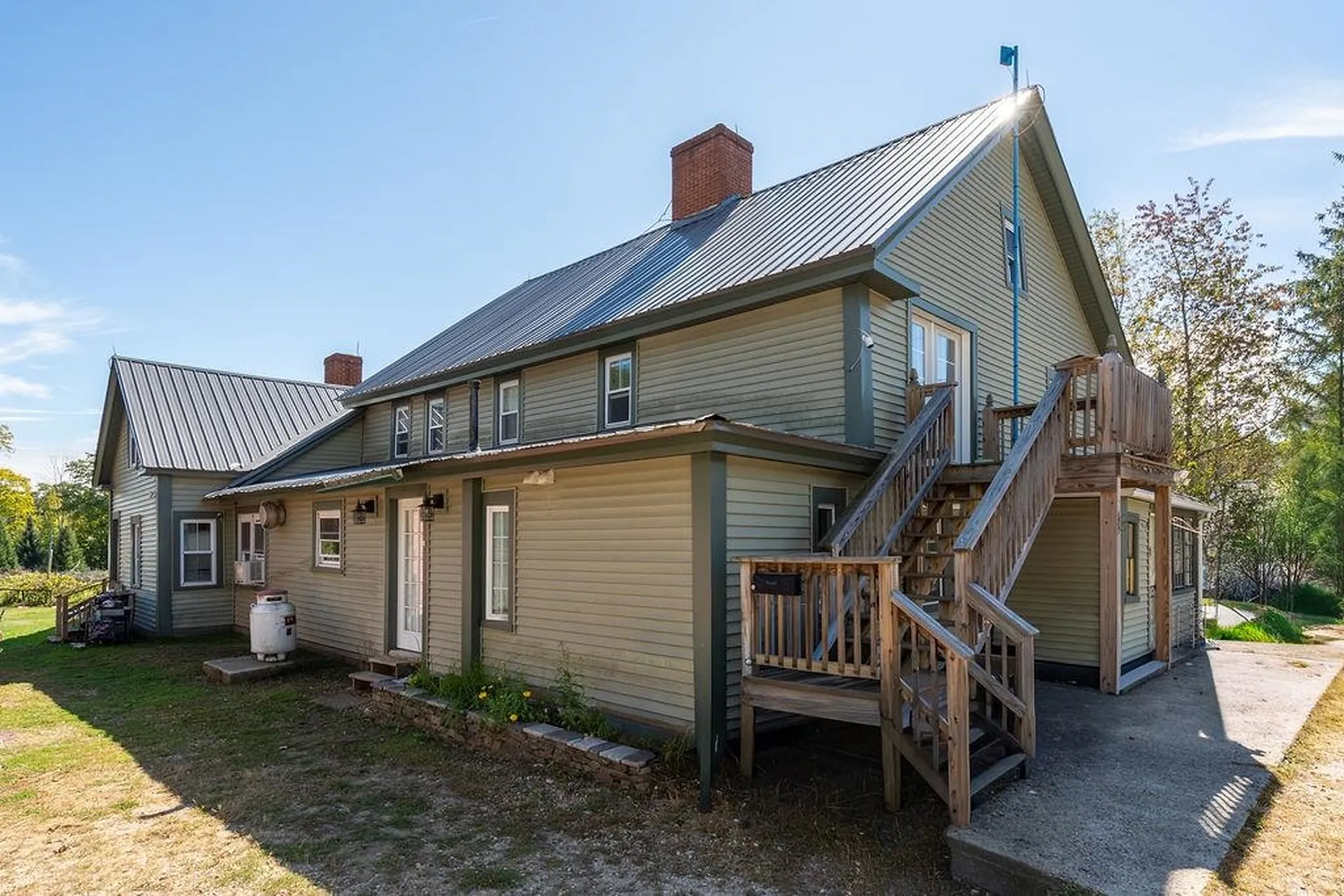 147 Middle Road Deerfield NH 03037