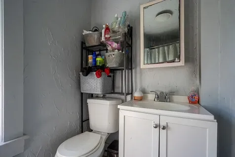 147 Middle Road Deerfield NH 03037