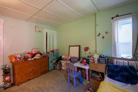 147 Middle Road Deerfield NH 03037