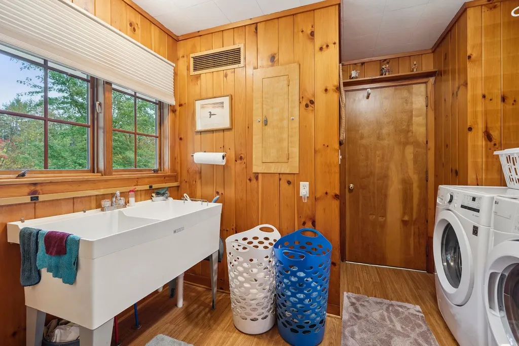 1547 Vt Route 131 Weathersfield VT 05151