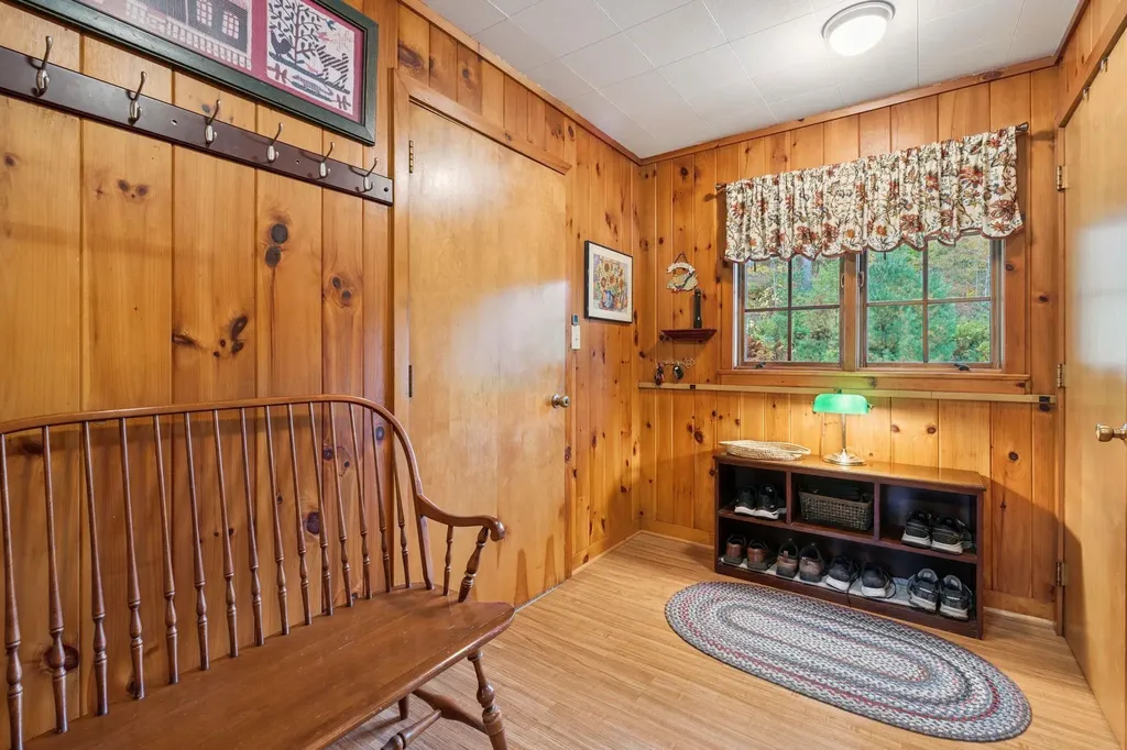 1547 Vt Route 131 Weathersfield VT 05151