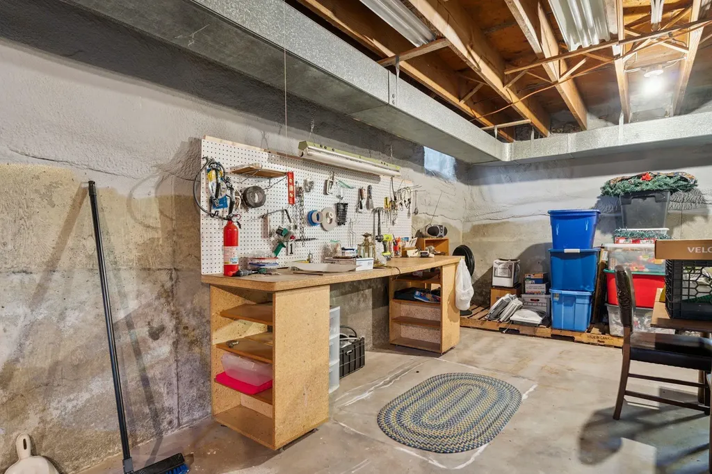 1547 Vt Route 131 Weathersfield VT 05151