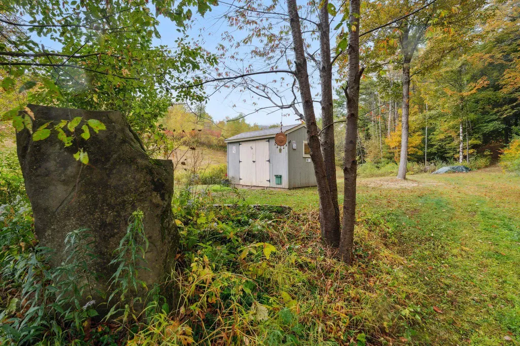 1547 Vt Route 131 Weathersfield VT 05151