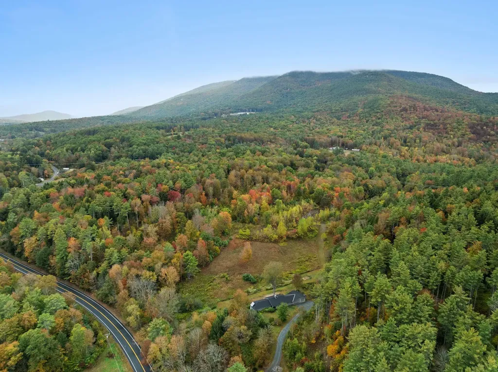 1547 Vt Route 131 Weathersfield VT 05151