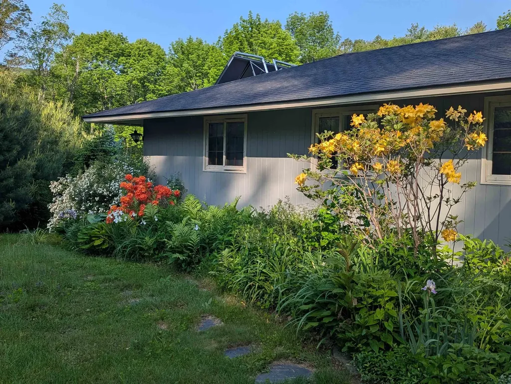 1547 Vt Route 131 Weathersfield VT 05151