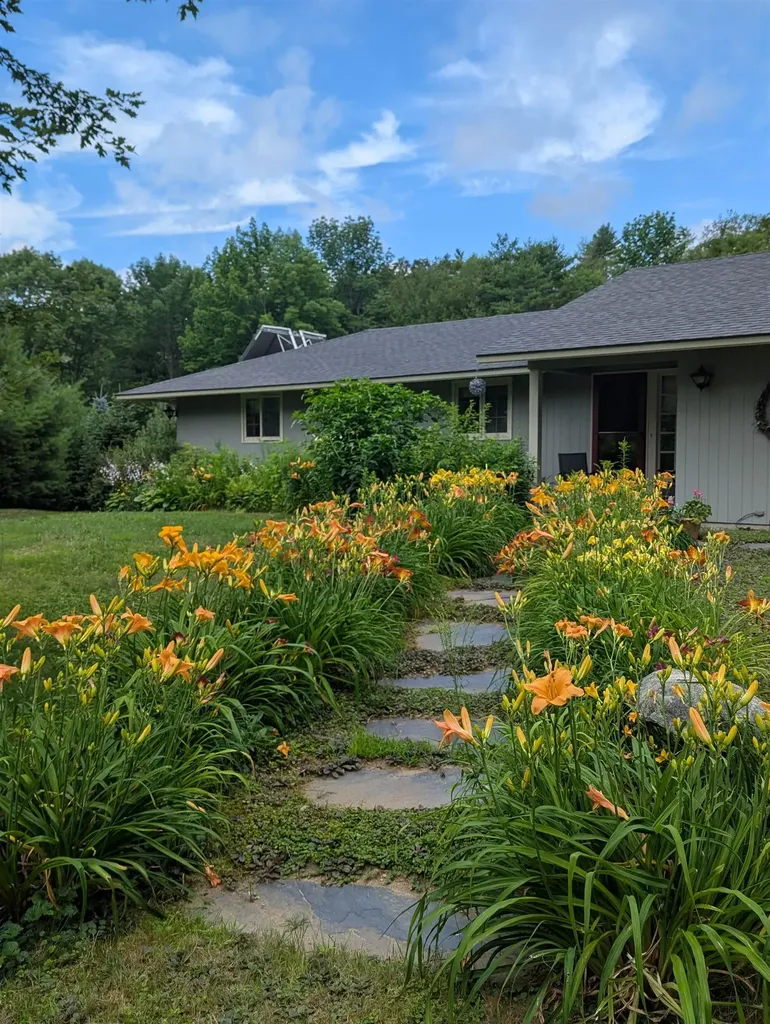 1547 Vt Route 131 Weathersfield VT 05151