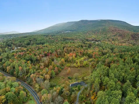 1547 Vt Route 131 Weathersfield VT 05151