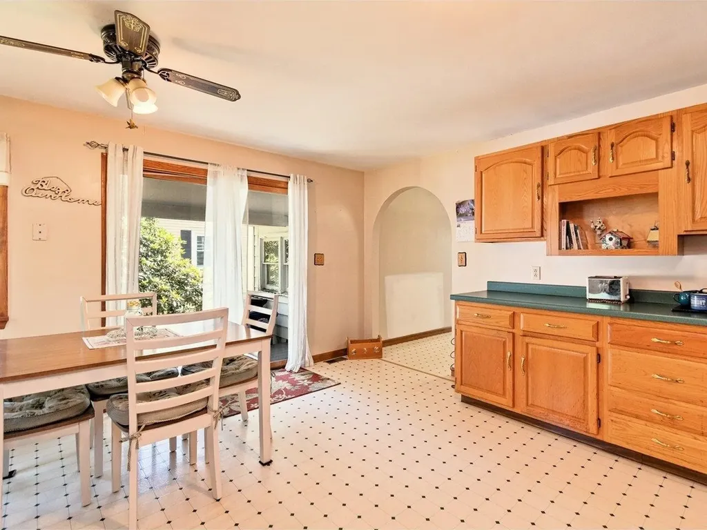 76 Woodbury Road Burlington VT 05408