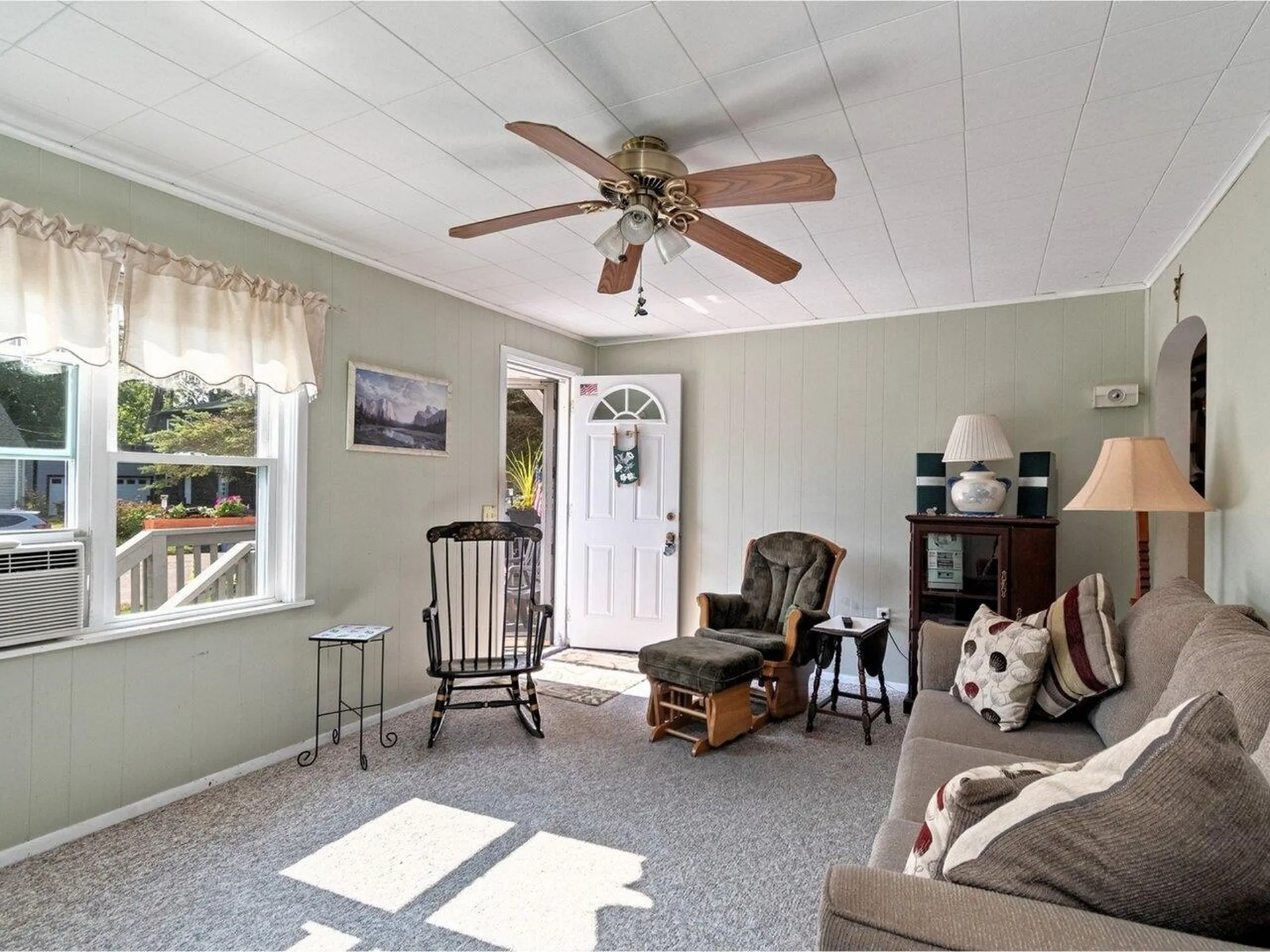 76 Woodbury Road Burlington VT 05408