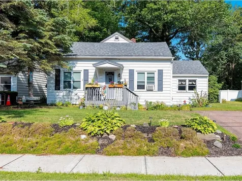 76 Woodbury Road Burlington VT 05408