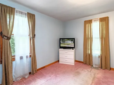 76 Woodbury Road Burlington VT 05408