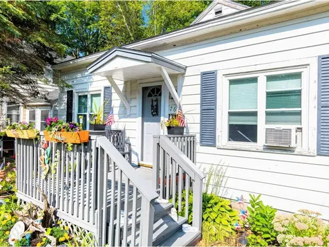 76 Woodbury Road Burlington VT 05408