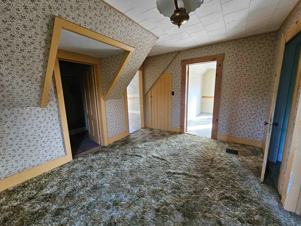 104 Vt 5a Burke VT 05871