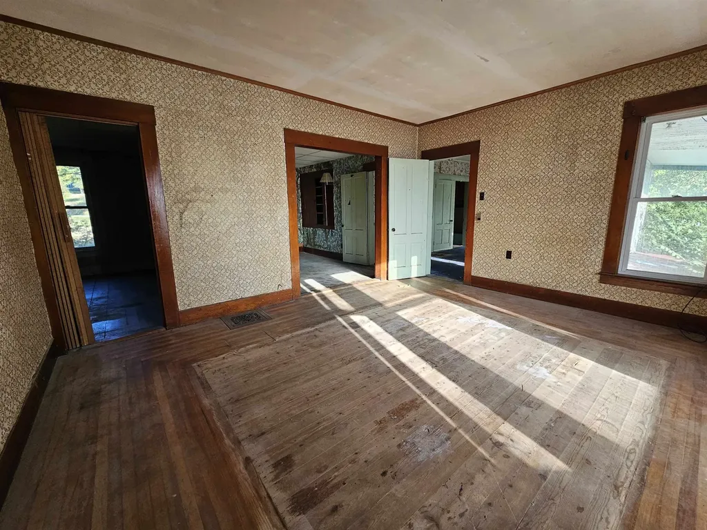 104 Vt 5a Burke VT 05871