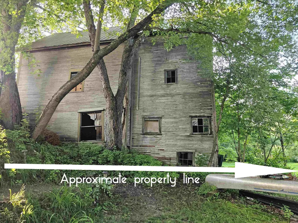 104 Vt 5a Burke VT 05871