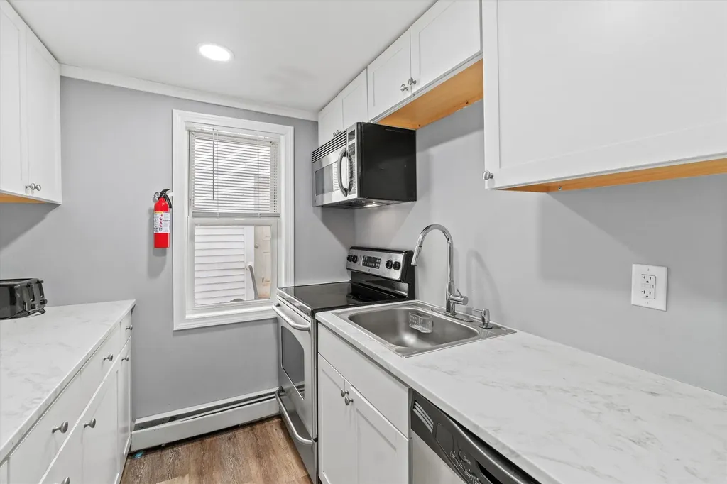 15 West Street Manchester NH 03102