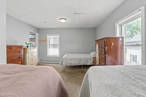 15 West Street Manchester NH 03102