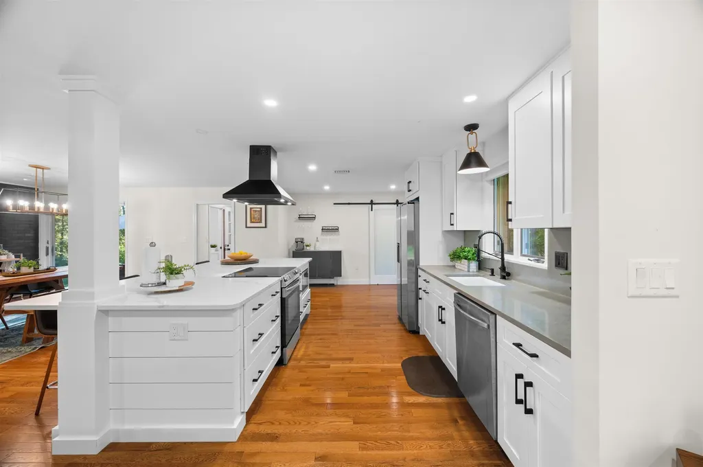 16 Hemlock Hill Road Amherst NH 03031