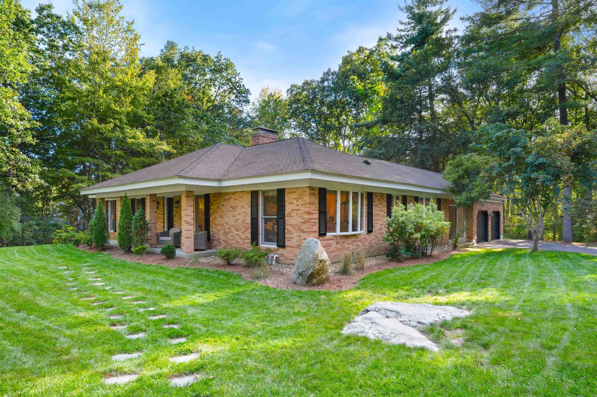 16 Hemlock Hill Road Amherst NH 03031