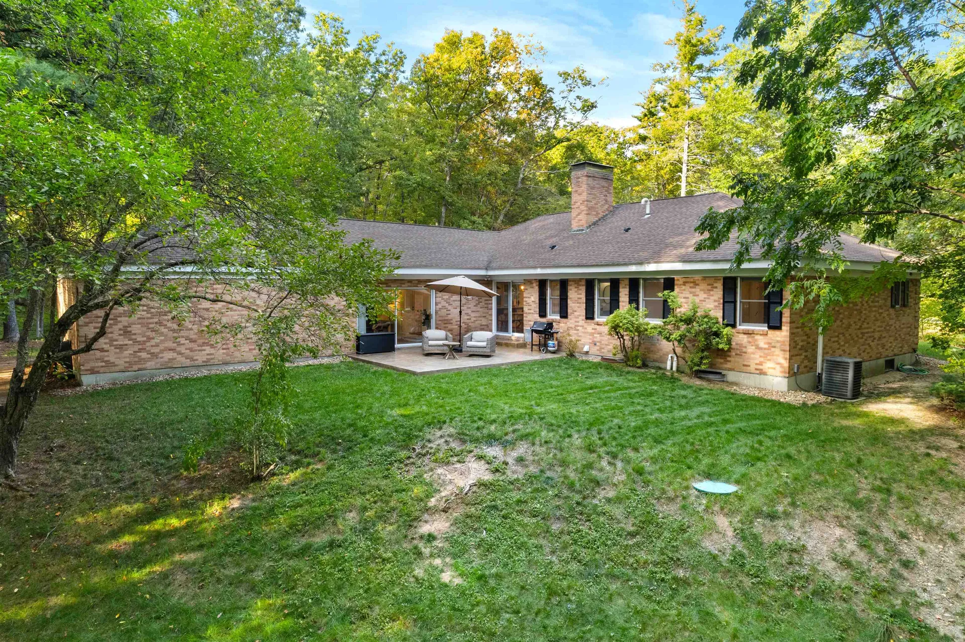 16 Hemlock Hill Road Amherst NH 03031