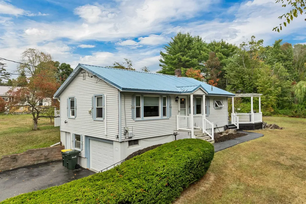61 White Oaks Road Laconia NH 03246