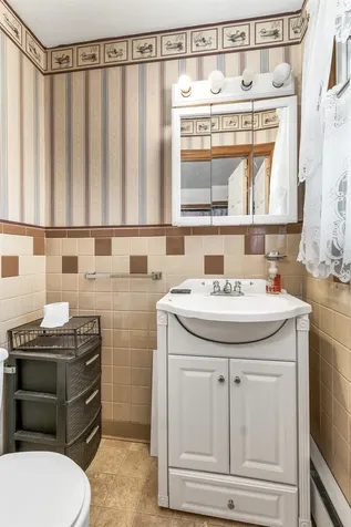 61 White Oaks Road Laconia NH 03246