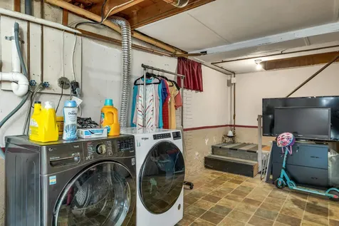 61 White Oaks Road Laconia NH 03246