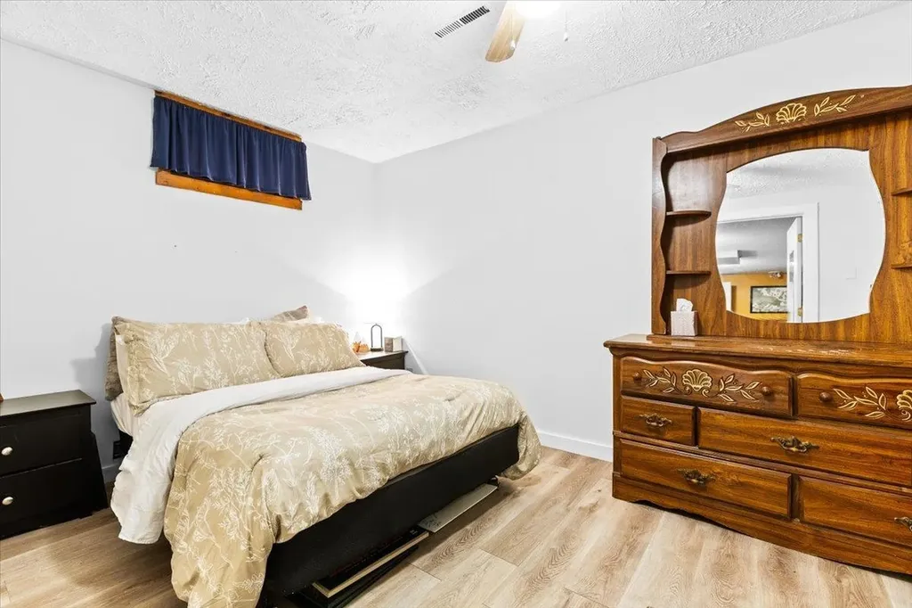 274 Scottsdale Road Newport City VT 05855