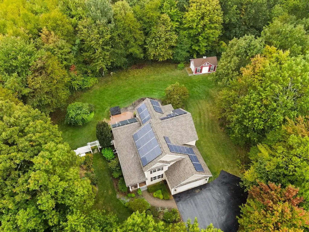 47 Cadran Crossing Milford NH 03055