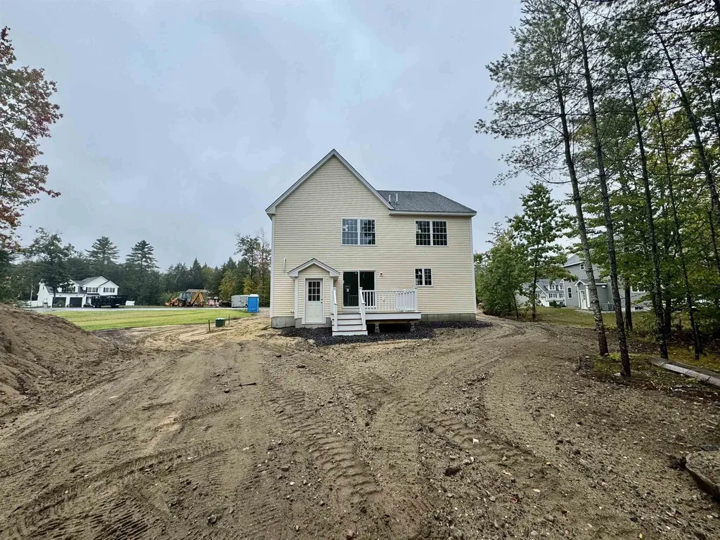 17 Elm Court Barrington NH 03825