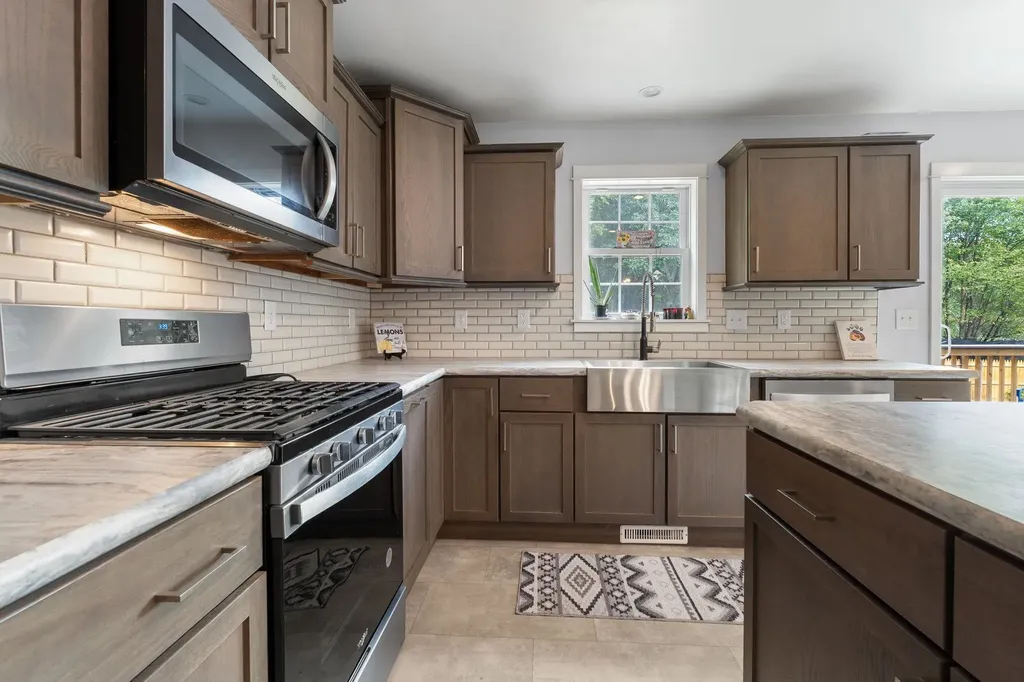 15 Dodge Hill Road Bennington NH 03442