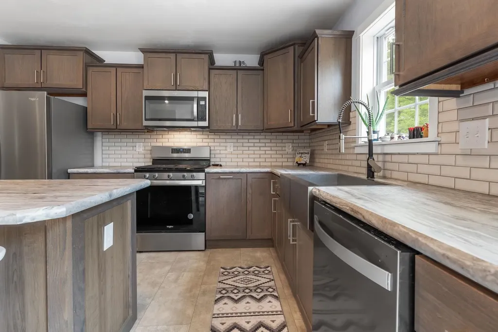 15 Dodge Hill Road Bennington NH 03442