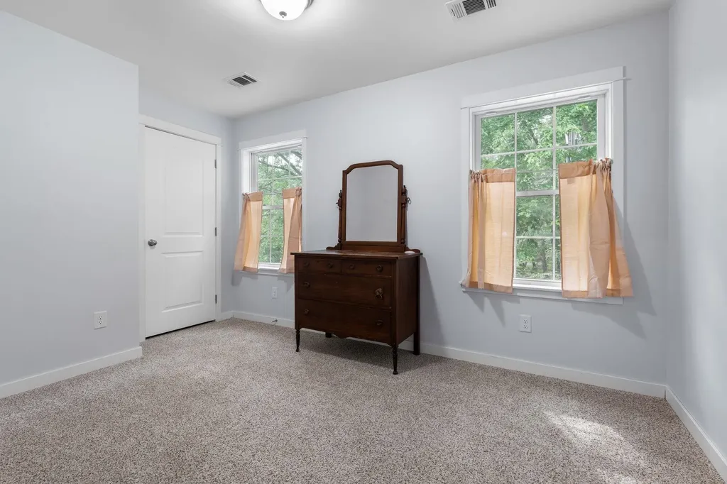 15 Dodge Hill Road Bennington NH 03442