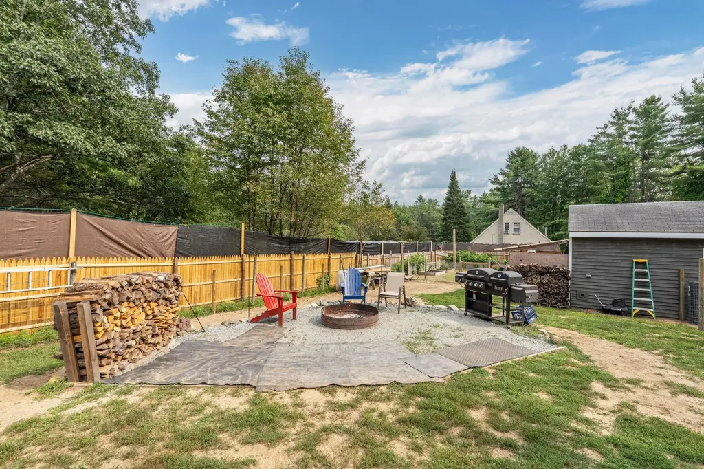 15 Dodge Hill Road Bennington NH 03442