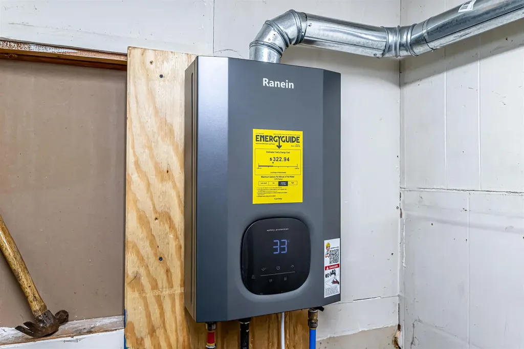 134 Hall Road Hillsborough NH 03244