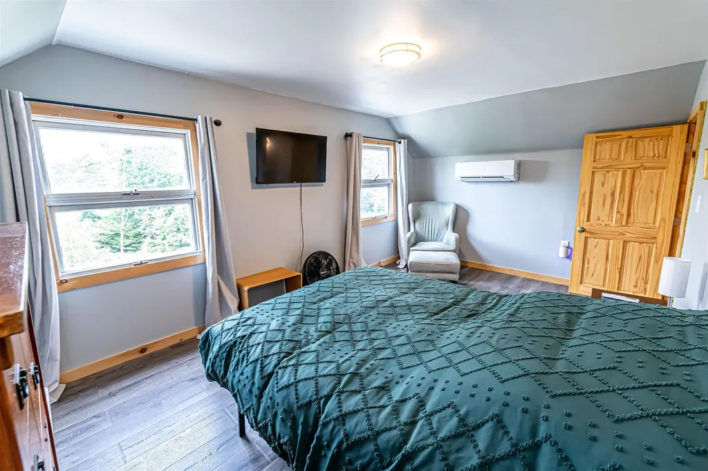 134 Hall Road Hillsborough NH 03244