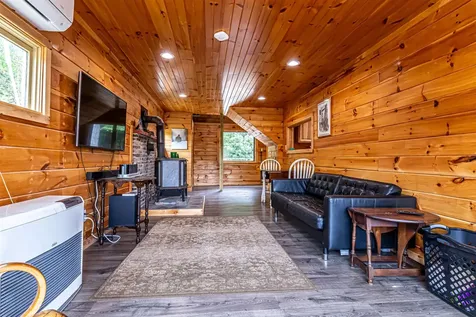 134 Hall Road Hillsborough NH 03244