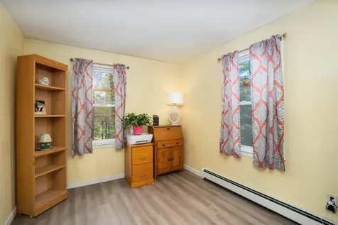 39 Prescott Road Raymond NH 03077