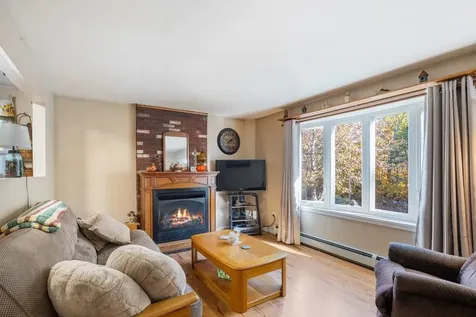 39 Prescott Road Raymond NH 03077