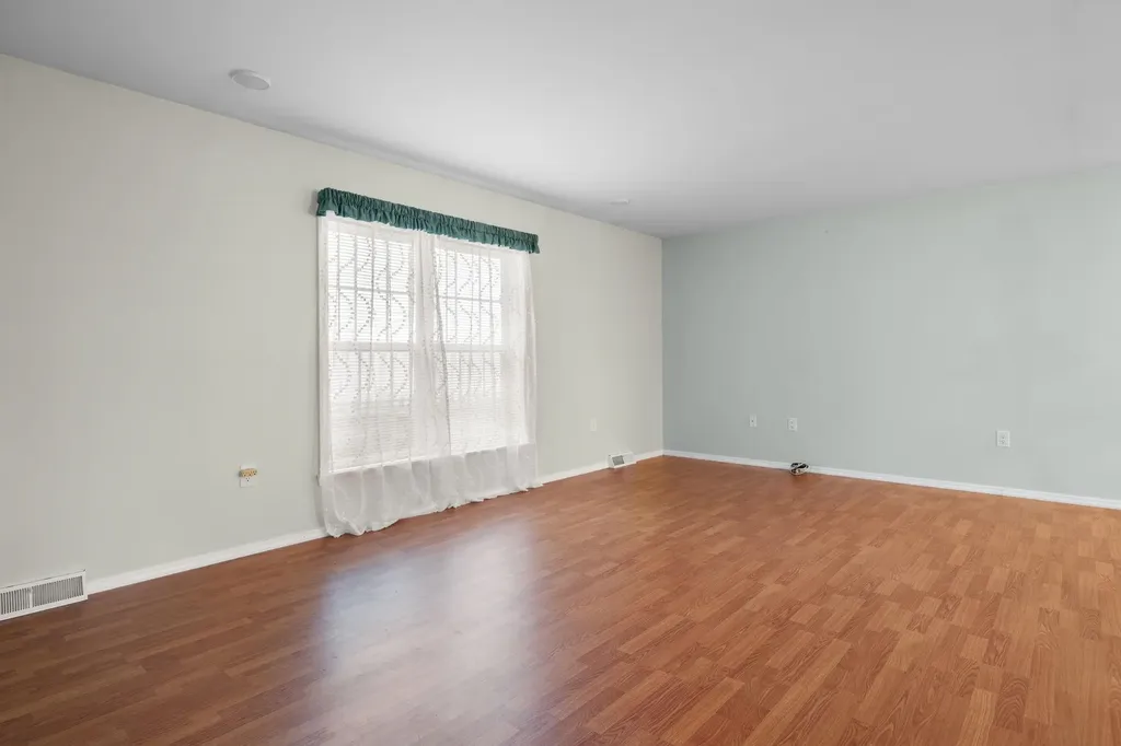 53 Heritage Way Manchester NH 03104