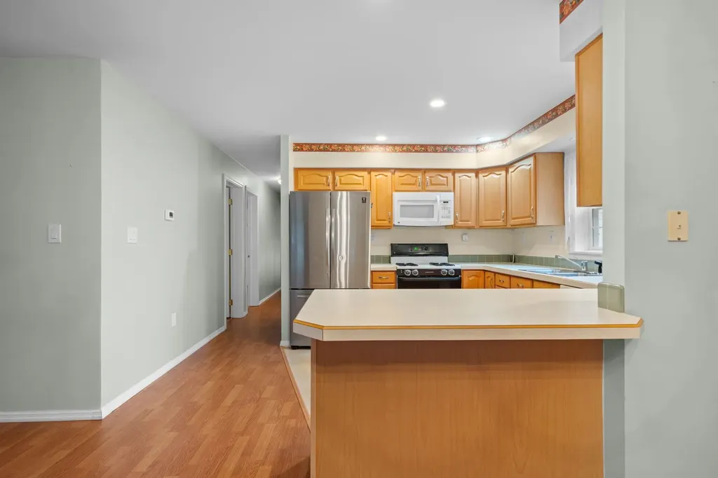 53 Heritage Way Manchester NH 03104