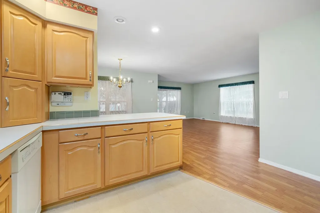 53 Heritage Way Manchester NH 03104